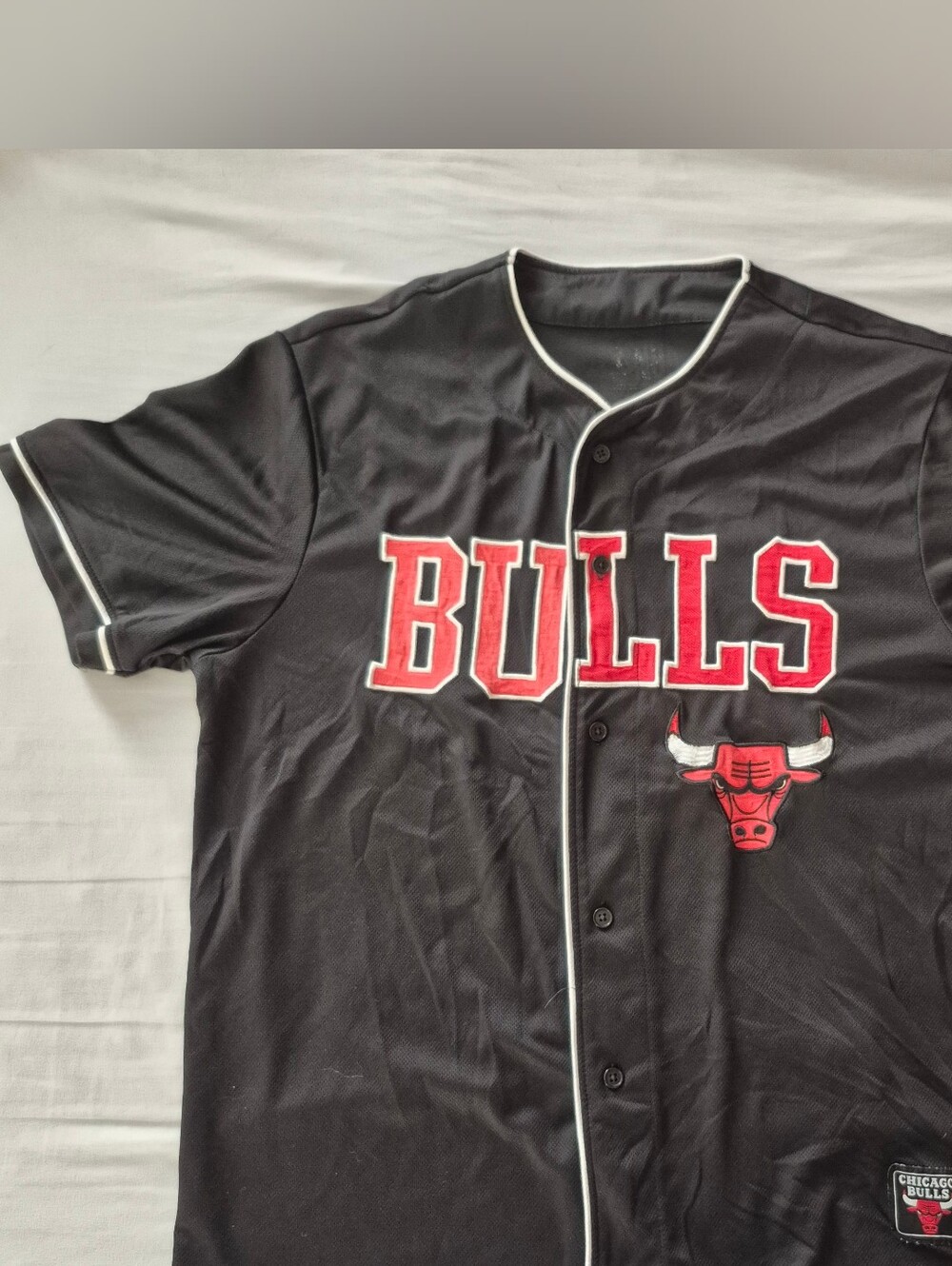 Chicago Bulls Button Up Jersey Large